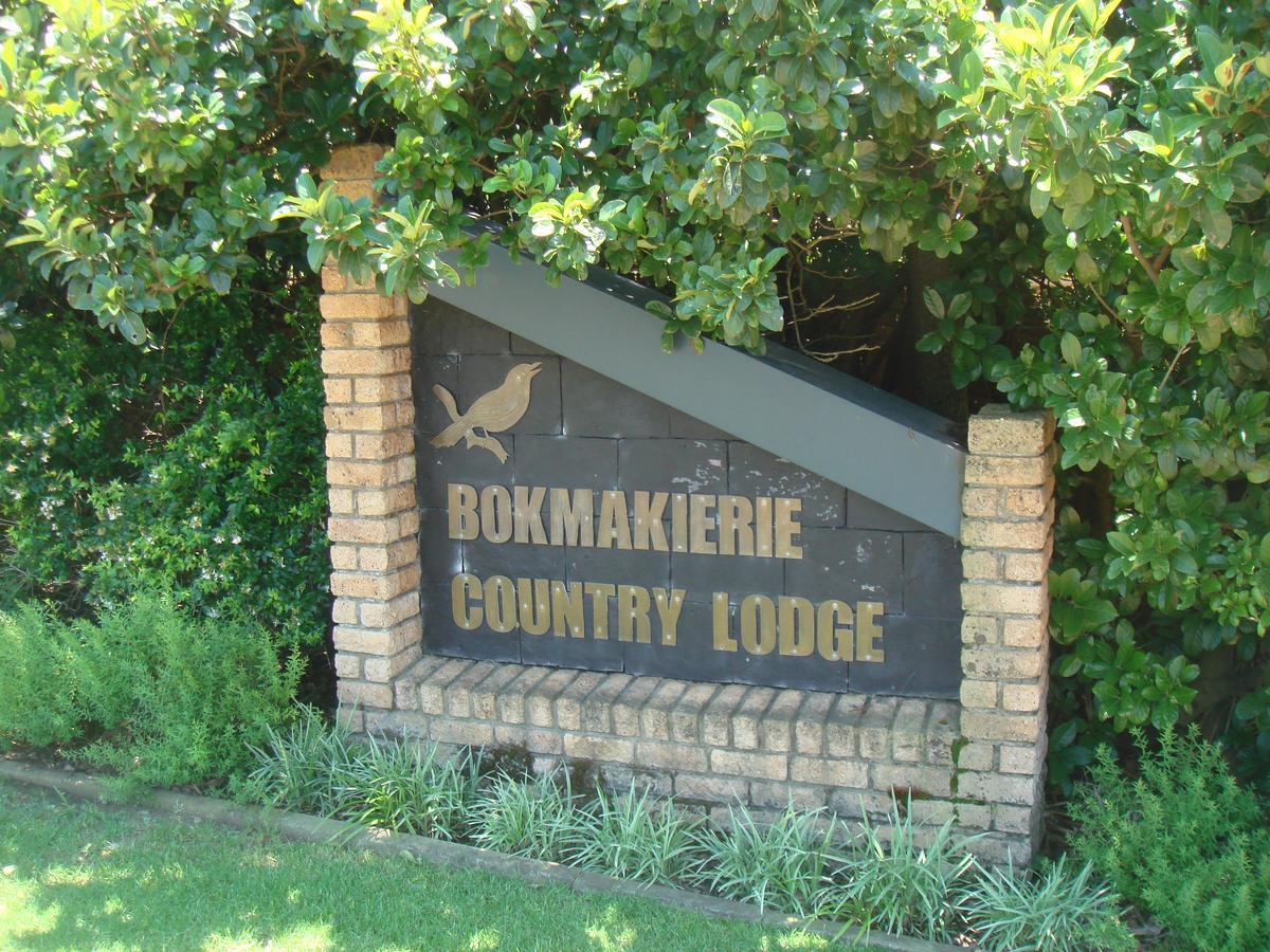 Bokmakierie Country Lodge Лейдисмит Екстериор снимка